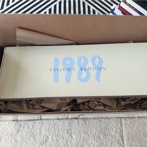 **New in Box** Taylor Swift 1989 Taylor’s Version Vinyl Film Strip Display